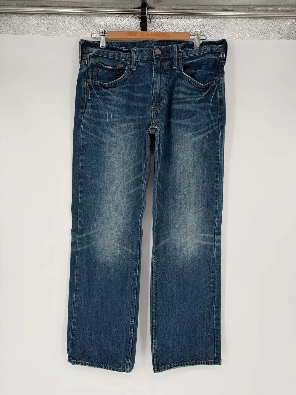 Bullhead Men's Distressed Blue Denim Jeans